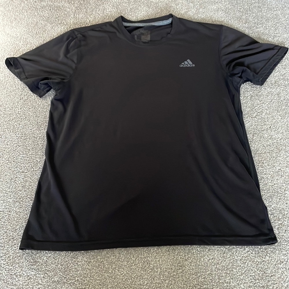 Men’s Large Black Adidas Tee